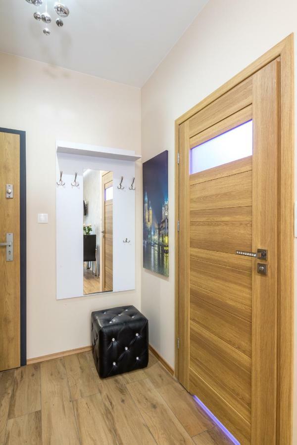 Angel Apartament Krakow Bagian luar foto